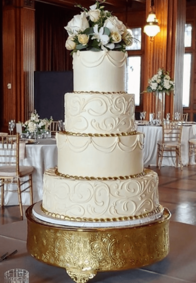 wedding 1 Wedding cake decorated with red roses